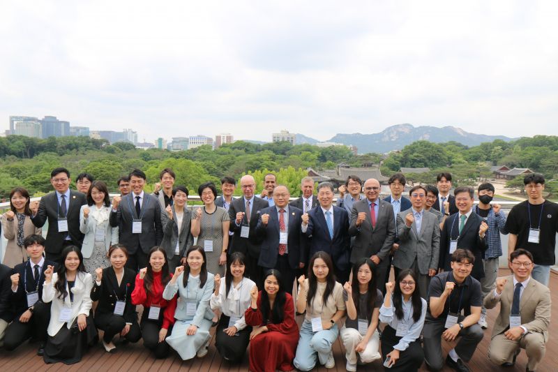 Symposium Group